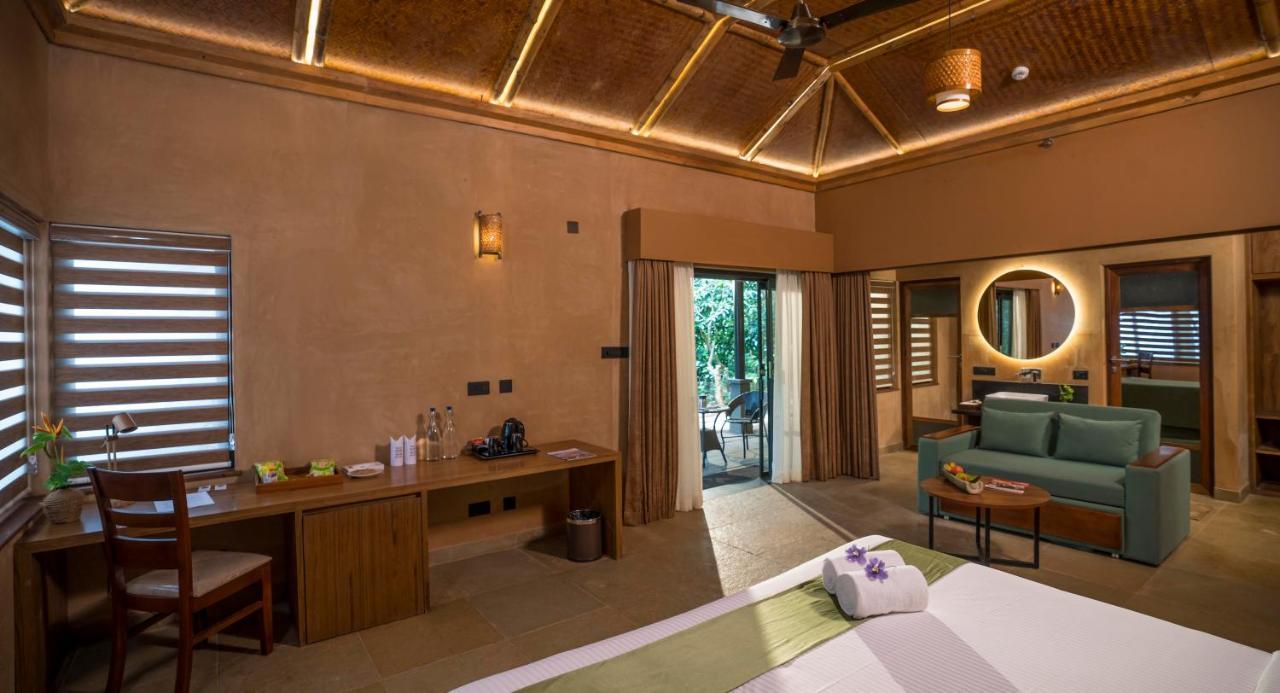 Klov Resort & Spa 瓦亚纳德 外观 照片